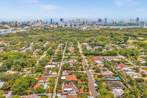 Casa en venta en North Miami Beach, Florida, 4 dormitorios, 126.16 m2 № 1874846 - foto 23