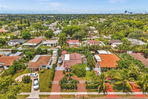 Casa en venta en North Miami Beach, Florida, 4 dormitorios, 126.16 m2 № 1874846 - foto 18