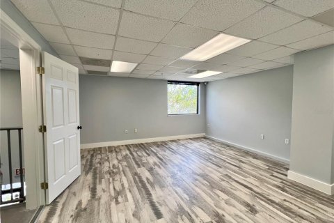 Propiedad comercial en venta en Orlando, Florida, 161.74 m2 № 2211289 - foto 5