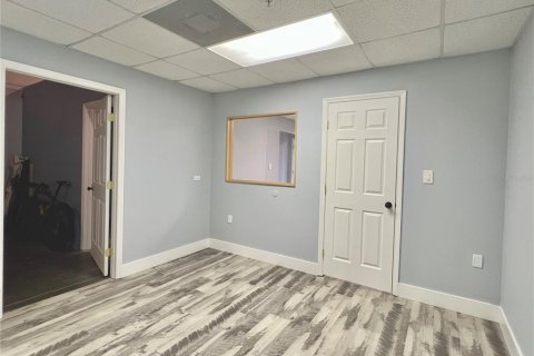Propiedad comercial en venta en Orlando, Florida, 161.74 m2 № 2211289 - foto 9