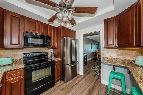 Copropriété à vendre à Saint Petersburg, Floride: 2 chambres, 96.62 m2 № 2404928 - photo 8