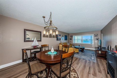 Copropriété à vendre à Saint Petersburg, Floride: 2 chambres, 96.62 m2 № 2404928 - photo 5