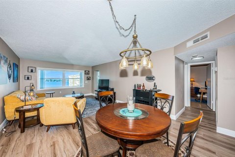Copropriété à vendre à Saint Petersburg, Floride: 2 chambres, 96.62 m2 № 2404928 - photo 14
