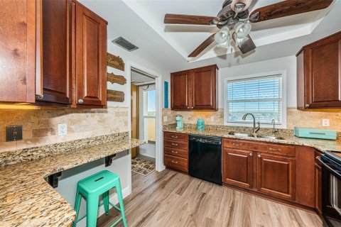 Copropriété à vendre à Saint Petersburg, Floride: 2 chambres, 96.62 m2 № 2404928 - photo 9