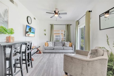 Adosado en venta en Kissimmee, Florida, 4 dormitorios, 136.57 m2 № 1903504 - foto 12