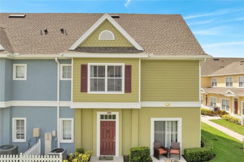 Adosado en venta en Kissimmee, Florida, 4 dormitorios, 136.57 m2 № 1903504 - foto 1