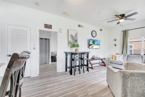 Adosado en venta en Kissimmee, Florida, 4 dormitorios, 136.57 m2 № 1903504 - foto 11