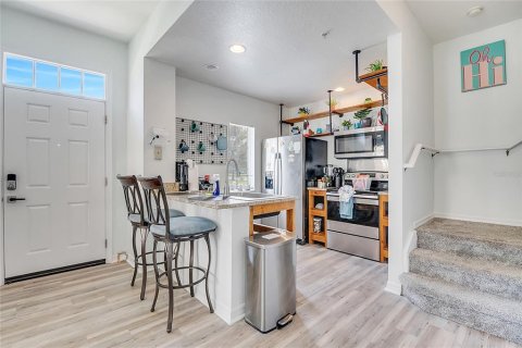 Adosado en venta en Kissimmee, Florida, 4 dormitorios, 136.57 m2 № 1903504 - foto 20
