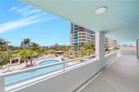 Copropriété à louer à Miami Beach, Floride: 2 chambres, 118.82 m2 № 2168229 - photo 20