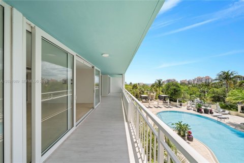 Copropriété à louer à Miami Beach, Floride: 2 chambres, 118.82 m2 № 2168229 - photo 19