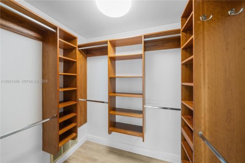 Copropriété à louer à Miami Beach, Floride: 2 chambres, 118.82 m2 № 2168229 - photo 28