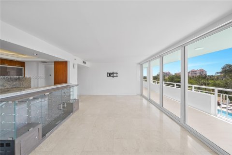 Copropriété à louer à Miami Beach, Floride: 2 chambres, 118.82 m2 № 2168229 - photo 8