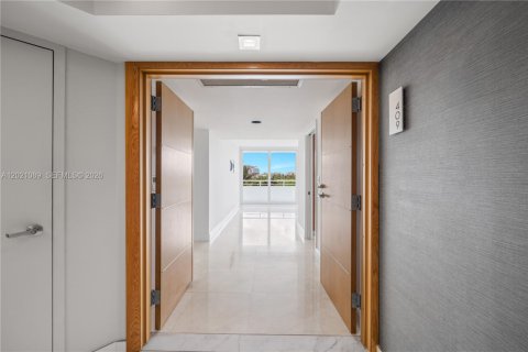 Copropriété à louer à Miami Beach, Floride: 2 chambres, 118.82 m2 № 2168229 - photo 4