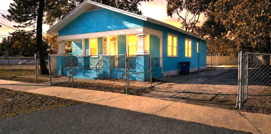 Villa ou maison à Tampa, Floride 3 chambres, 102.94 m2 № 2265374