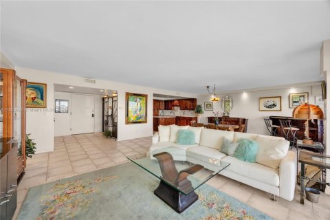 Condominio en venta en Miami, Florida, 2 dormitorios, 181.16 m2 № 1867088 - foto 5