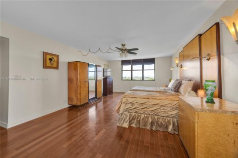 Condominio en venta en Miami, Florida, 2 dormitorios, 181.16 m2 № 1867088 - foto 17