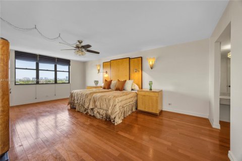 Condominio en venta en Miami, Florida, 2 dormitorios, 181.16 m2 № 1867088 - foto 16