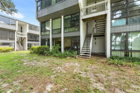 Condo in Gainesville, Florida, 2 bedrooms  № 2215734 - photo 25
