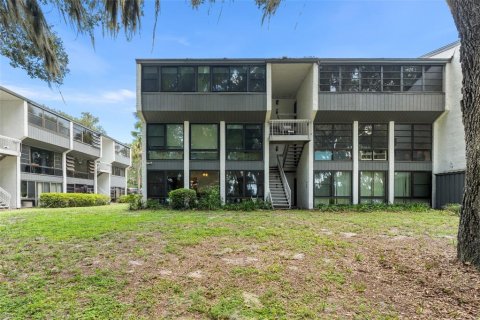 Condo in Gainesville, Florida, 2 bedrooms  № 2215734 - photo 24