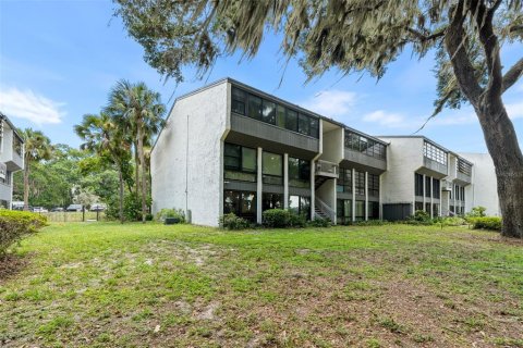Condo in Gainesville, Florida, 2 bedrooms  № 2215734 - photo 26