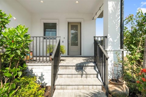 Снять в аренду виллу или дом в Тампа, Флорида 7 комнат, 286.98м2, № 2150961 - фото 3