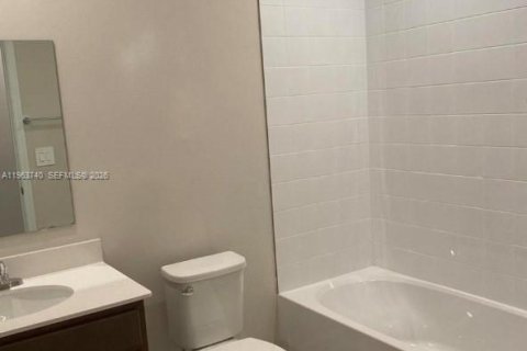 Villa ou maison à louer à St. Lucie, Floride: 3 chambres, 139.63 m2 № 2025207 - photo 9