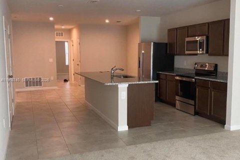 Villa ou maison à louer à St. Lucie, Floride: 3 chambres, 139.63 m2 № 2025207 - photo 2