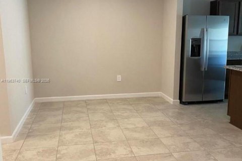 Villa ou maison à louer à St. Lucie, Floride: 3 chambres, 139.63 m2 № 2025207 - photo 11