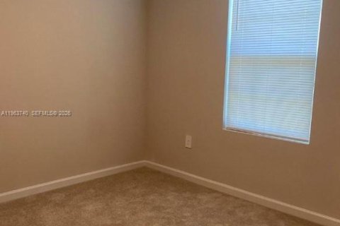 Villa ou maison à louer à St. Lucie, Floride: 3 chambres, 139.63 m2 № 2025207 - photo 8