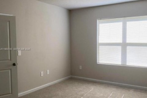 Villa ou maison à louer à St. Lucie, Floride: 3 chambres, 139.63 m2 № 2025207 - photo 3