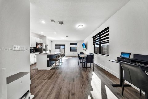 Townhouse in Homestead, Florida 3 bedrooms, 153.38 sq.m. № 2000912 - photo 5