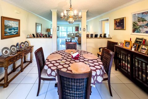 House in Boynton Beach, Florida 2 bedrooms, 130.06 sq.m. № 1745919 - photo 8