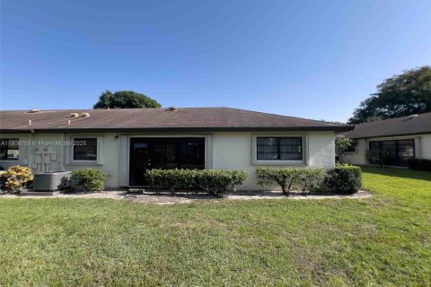House in Boynton Beach, Florida 2 bedrooms, 130.06 sq.m. № 1745919 - photo 19