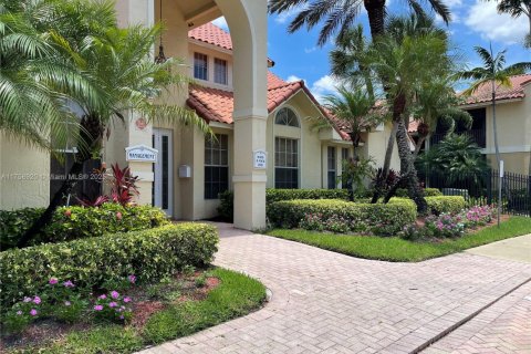 Condo in Pompano Beach, Florida, 2 bedrooms  № 1860349 - photo 20