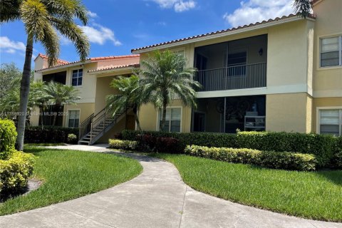 Condo in Pompano Beach, Florida, 2 bedrooms  № 1860349 - photo 18