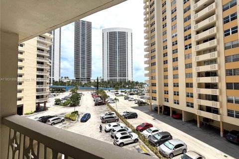 Снять в аренду кондоминиум в Халландейл-Бич, Флорида 1 спальня, 62.43м2, № 2005241 - фото 7