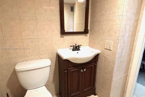 Снять в аренду кондоминиум в Халландейл-Бич, Флорида 1 спальня, 62.43м2, № 2005241 - фото 17