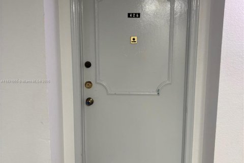 Снять в аренду кондоминиум в Халландейл-Бич, Флорида 1 спальня, 62.43м2, № 2005241 - фото 20