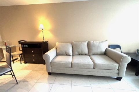 Снять в аренду кондоминиум в Халландейл-Бич, Флорида 1 спальня, 62.43м2, № 2005241 - фото 11