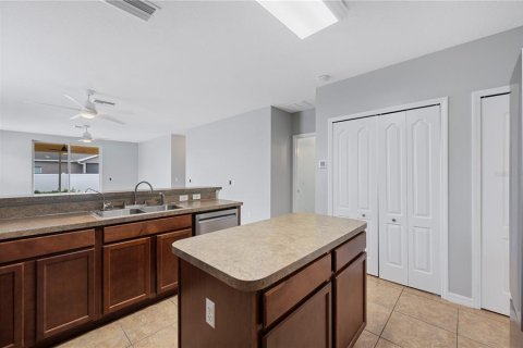 House in Lakeland, Florida 4 bedrooms, 173.36 sq.m. № 1771772 - photo 12