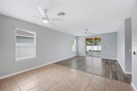 House in Lakeland, Florida 4 bedrooms, 173.36 sq.m. № 1771772 - photo 15