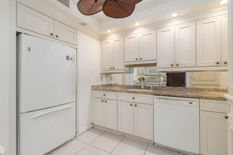 Copropriété à louer à Palm Beach, Floride: 2 chambres, 129.6 m2 № 2250083 - photo 9