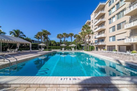 Copropriété à louer à Palm Beach, Floride: 2 chambres, 129.6 m2 № 2250083 - photo 29