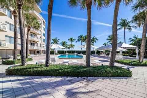 Copropriété à louer à Palm Beach, Floride: 2 chambres, 129.6 m2 № 2250083 - photo 27