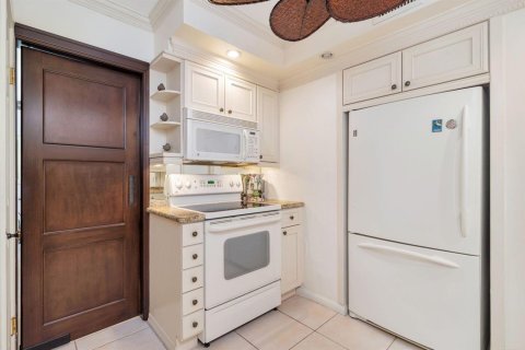Copropriété à louer à Palm Beach, Floride: 2 chambres, 129.6 m2 № 2250083 - photo 10