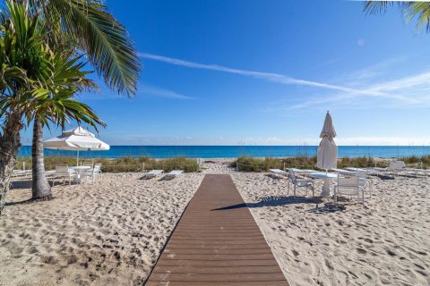 Copropriété à louer à Palm Beach, Floride: 2 chambres, 129.6 m2 № 2250083 - photo 26
