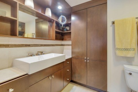 Copropriété à louer à Palm Beach, Floride: 2 chambres, 129.6 m2 № 2250083 - photo 17