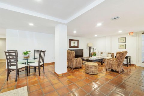 Copropriété à louer à Palm Beach, Floride: 2 chambres, 129.6 m2 № 2250083 - photo 24