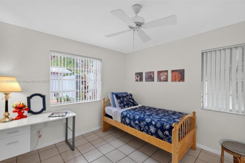 House in Palmetto Bay, Florida 4 bedrooms, 191.94 sq.m. № 1880207 - photo 26