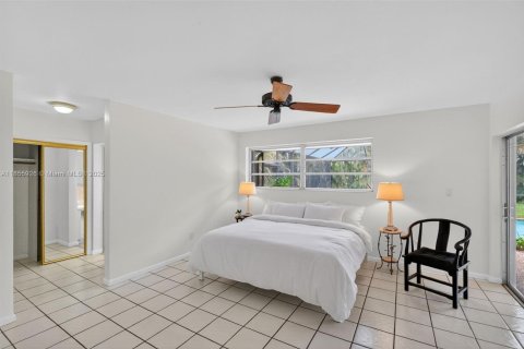 House in Palmetto Bay, Florida 4 bedrooms, 191.94 sq.m. № 1880207 - photo 19